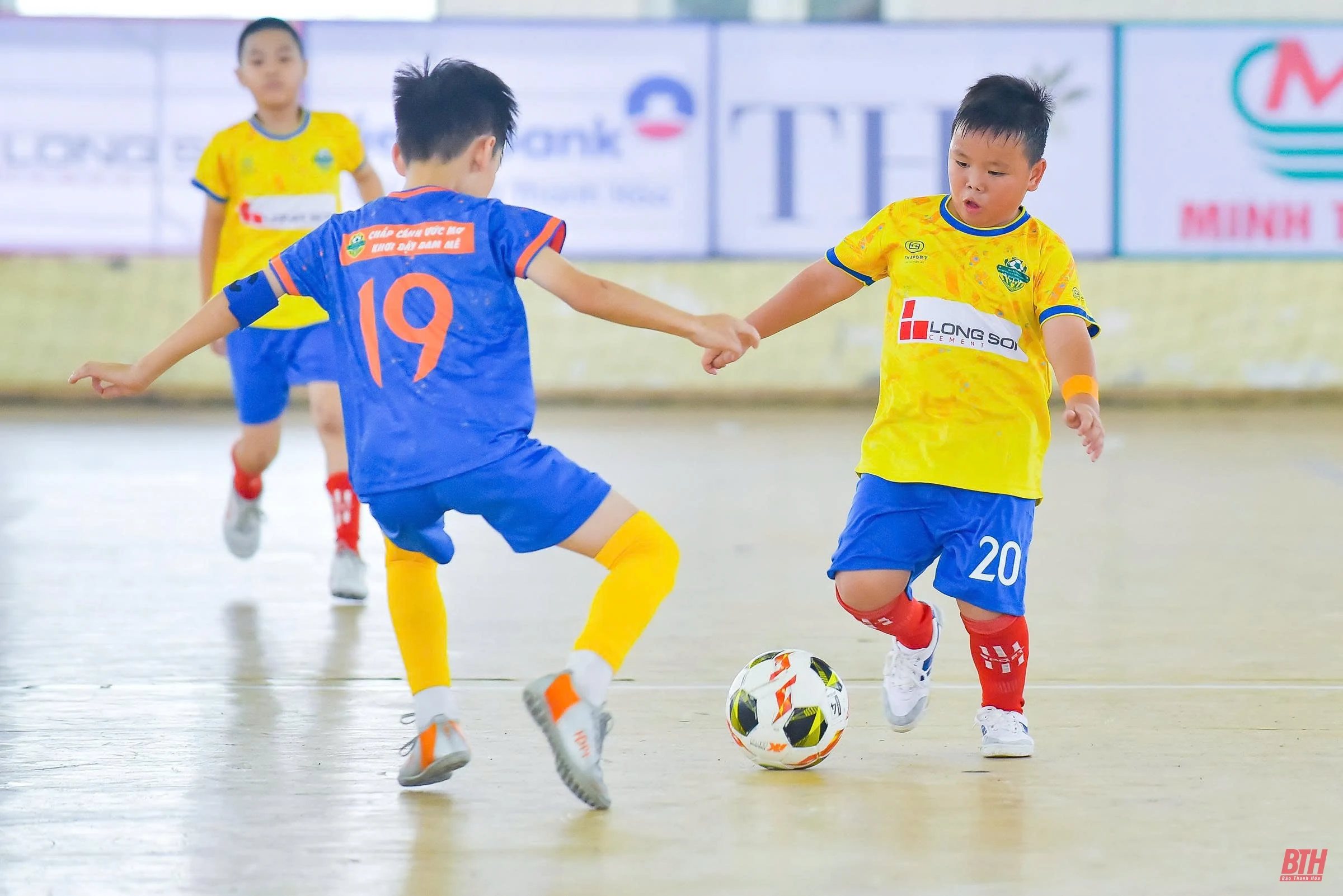 U10 BVĐK Trí Đức Thành Yên Định lần đầu tiên giành vé vào chung kết giải Bóng đá Nhi đồng Báo Thanh Hóa