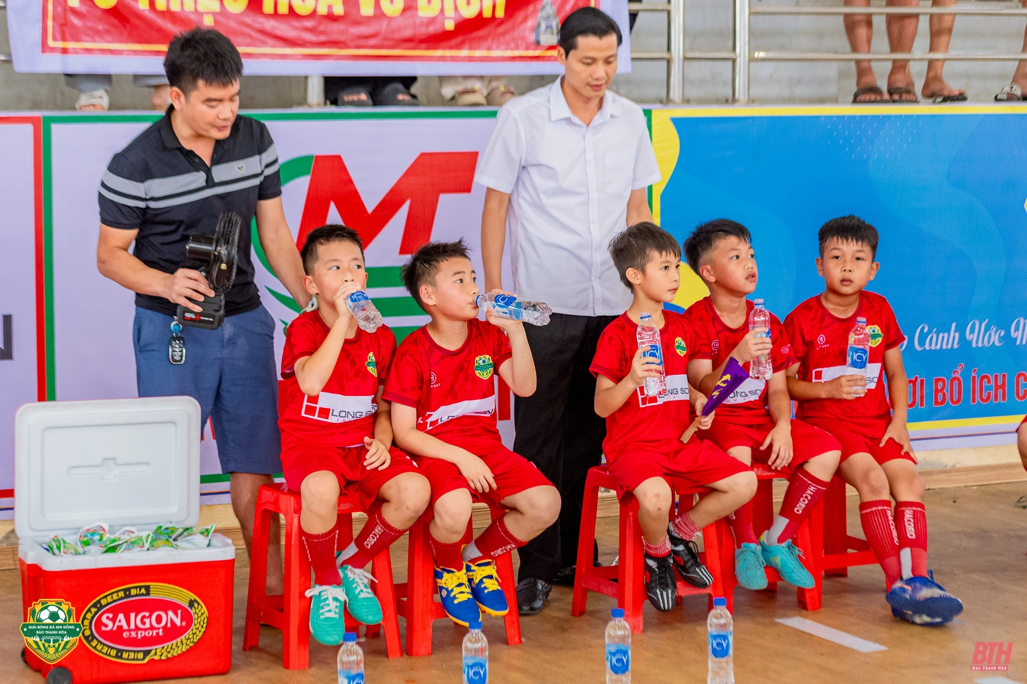 Vinamilk tiếp năng lượng, đồng hành cùng những bước chạy tuổi thơ tại giải Bóng đá Nhi đồng Báo Thanh Hóa năm 2025