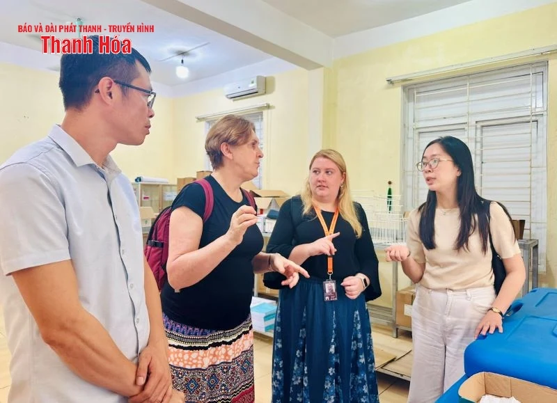 Cục Phòng bệnh khảo sát công tác phòng, chống bệnh sởi tại Thanh Hóa