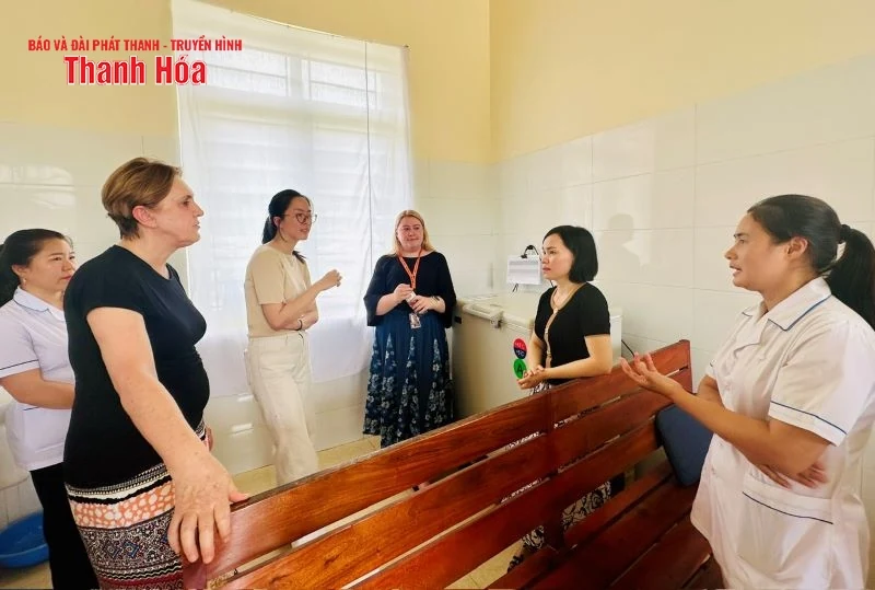 Cục Phòng bệnh khảo sát công tác phòng, chống bệnh sởi tại Thanh Hóa