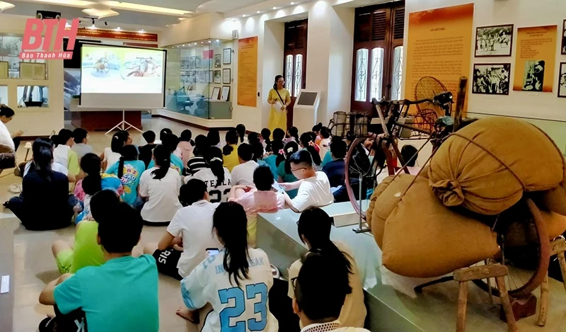 Dẫn lối về nguồn