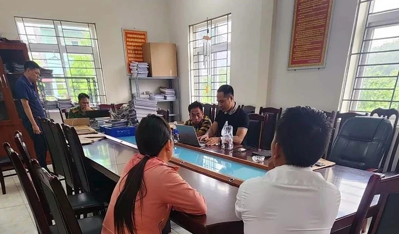 Tạm giữ 3 đối tượng trong vụ chặt chém tiền taxi và xe ôm với người dân tộc thiểu số