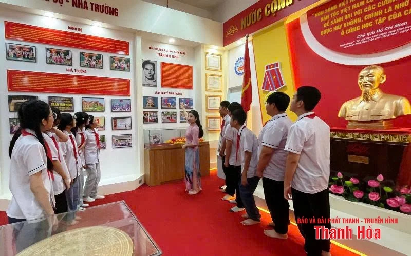 Trần Mai Ninh - nhà báo, nhà thơ nặng tình sông núi