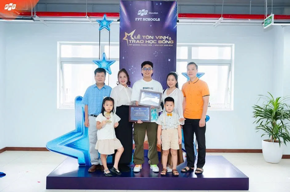 FPT School Thanh Hóa tôn vinh và trao học bổng cho gần 300 học sinh xuất sắc