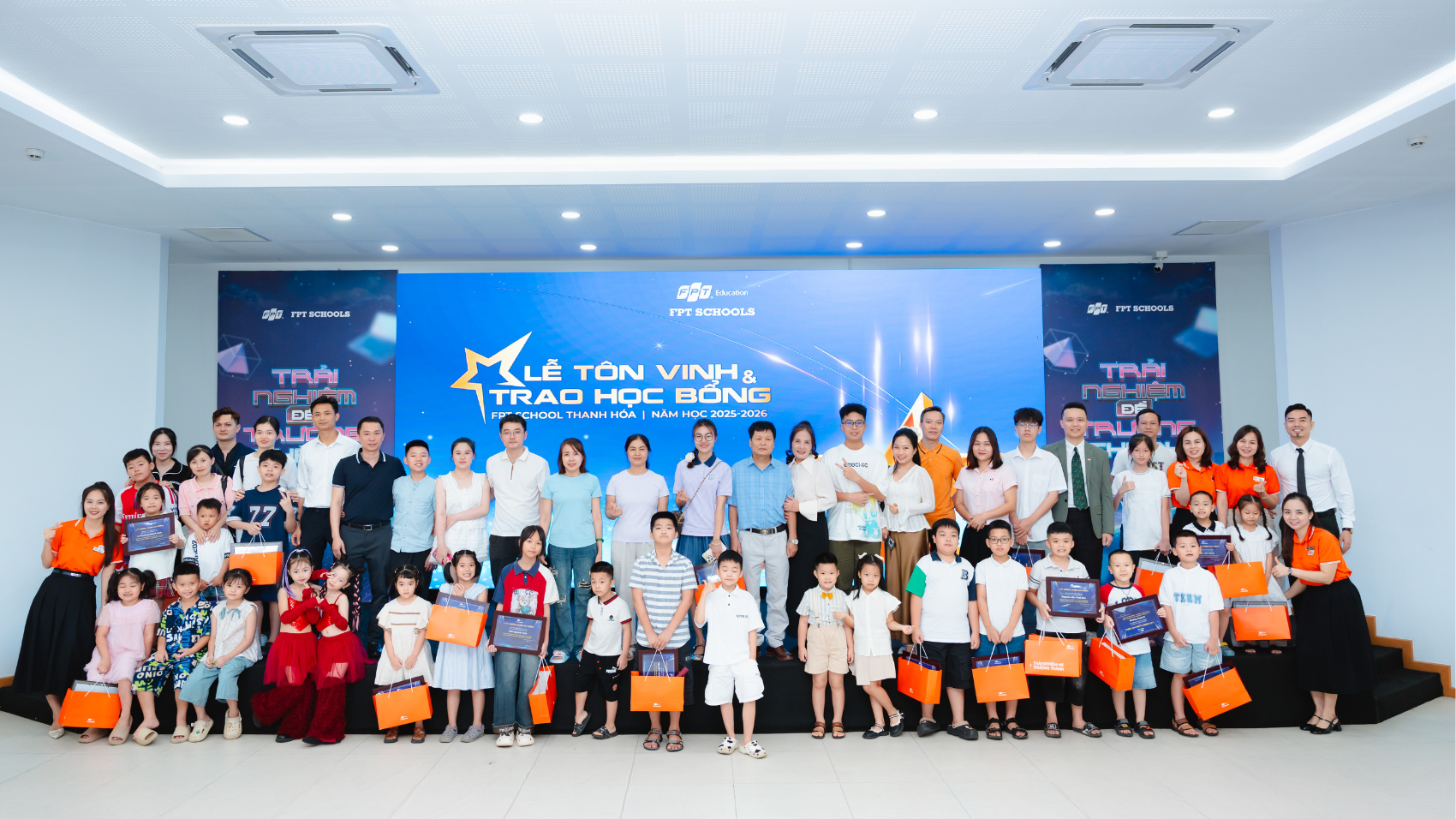 FPT School Thanh Hóa tôn vinh và trao học bổng cho gần 300 học sinh xuất sắc