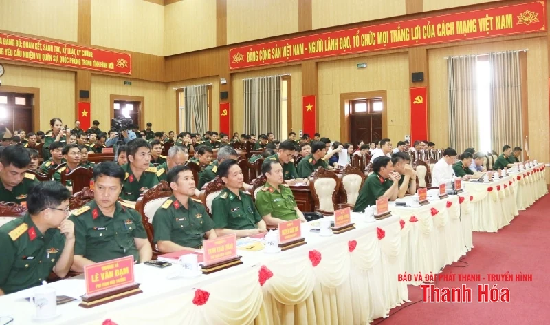 Công bố Quyết định giải thể Ban Chỉ huy Quân sự cấp huyện