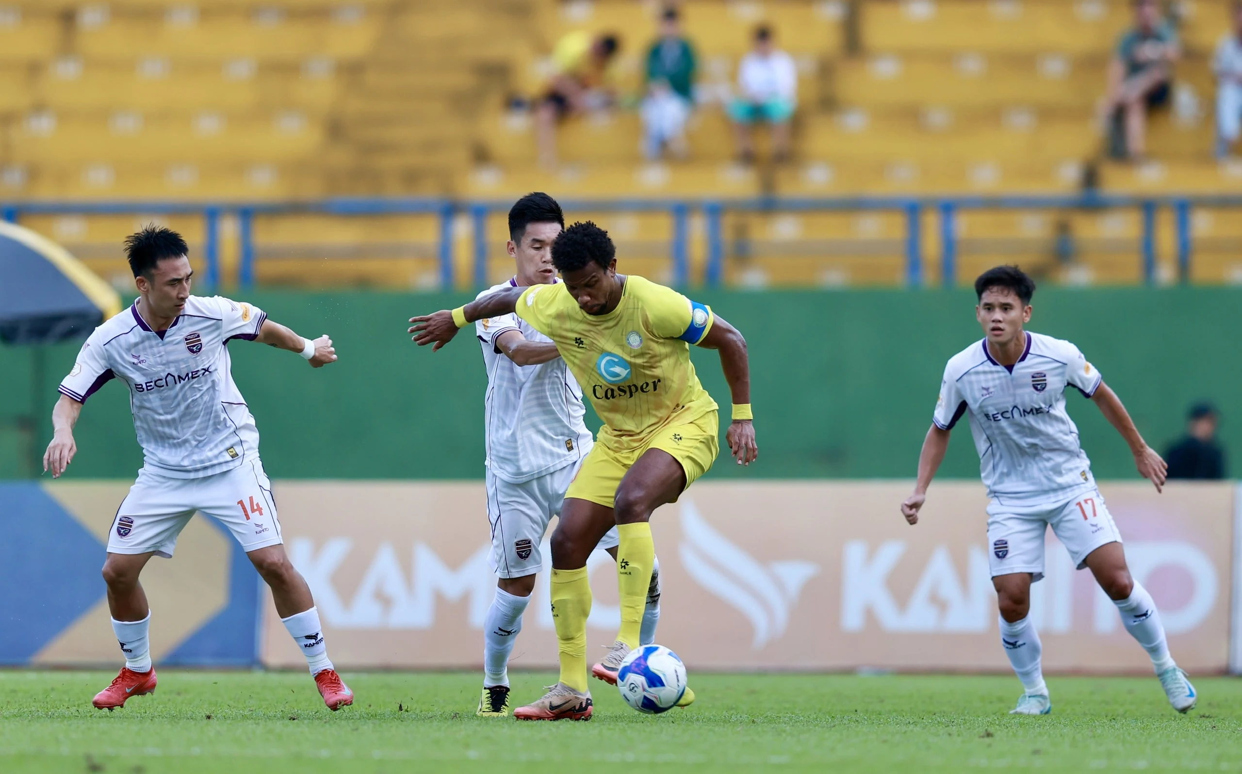 Thua Bình Dương, Đông Á Thanh Hoá khép lại mùa giải với chuỗi 7 trận không thắng