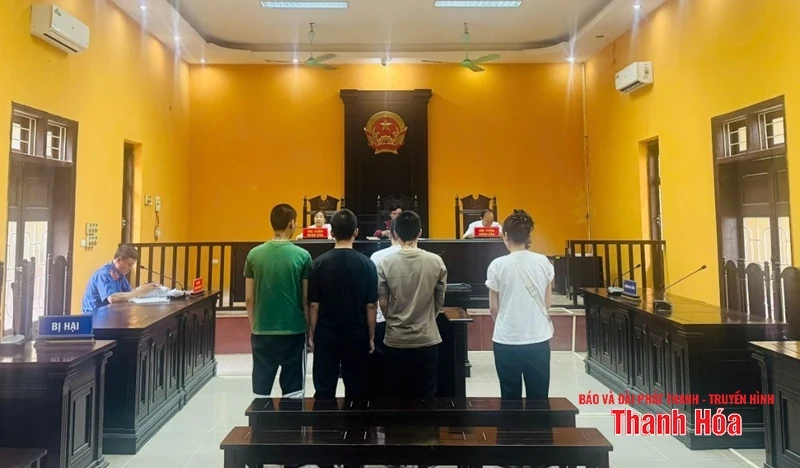 Bản án cho vợ chồng chủ quán karaoke về tội cướp tài sản