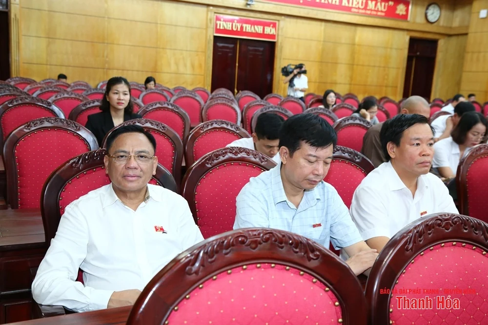 Kỳ họp thứ 30, HĐND tỉnh khóa XVIII thông qua 16 nghị quyết