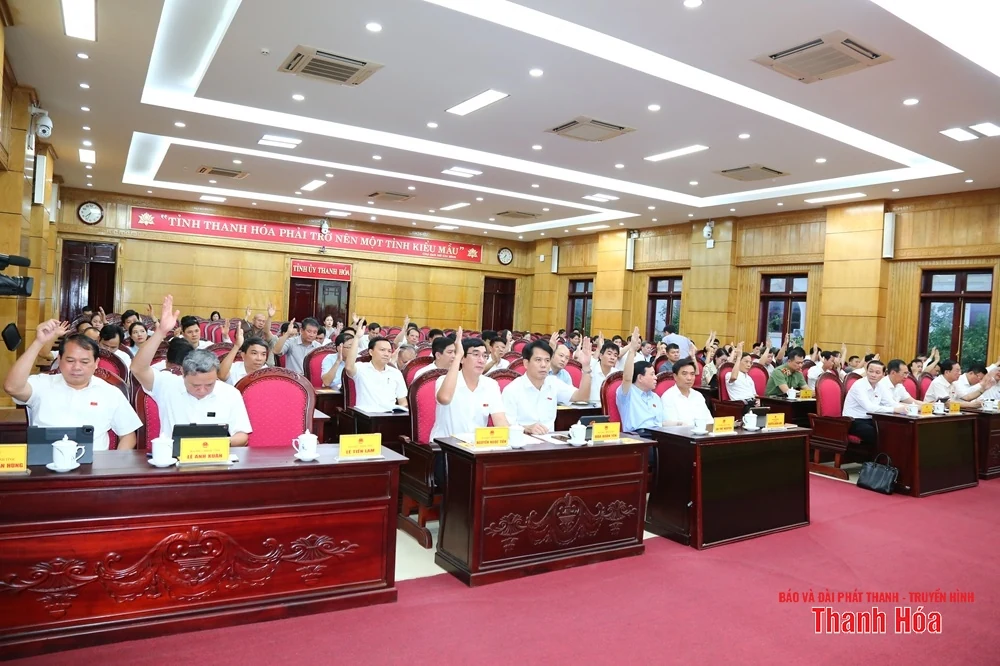 Kỳ họp thứ 30, HĐND tỉnh khóa XVIII thông qua 16 nghị quyết