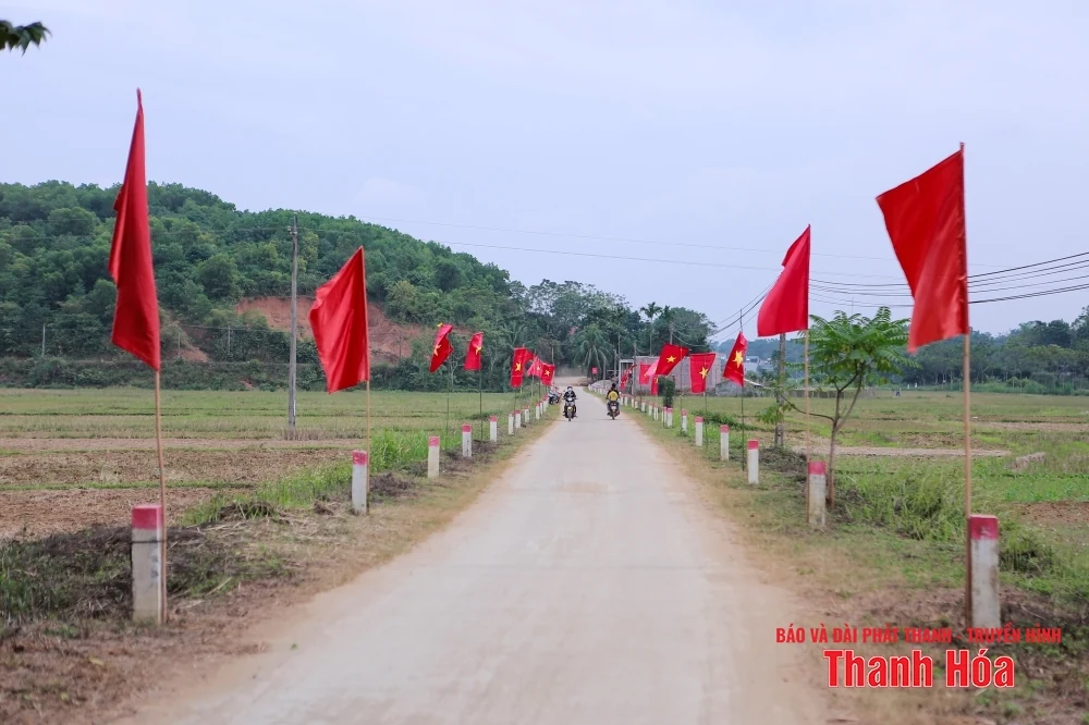 Thanh Hóa rực rỡ cờ hoa chào mừng chính quyền địa phương 2 cấp