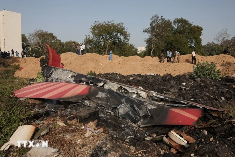 Vụ rơi máy bay tại Ấn Độ: Khôi phục thành công dữ liệu hộp đen