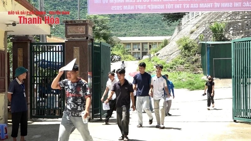 Kỳ thi Tốt nghiệp THPT năm 2025: Thí sinh huyện xa xôi nhất của tỉnh hoàn thành ngày thi đầu tiên 