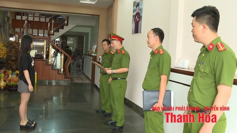 Công an khám xét nơi ở và các công ty liên quan đến Vi “ngộ”