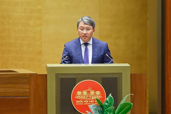 Tạo điều kiện thuận lợi cho nhà đầu tư, nhà khoa học nhập quốc tịch Việt Nam