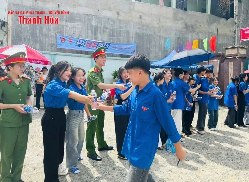 Đoàn Thanh niên Công an tỉnh ra quân “Tiếp sức mùa thi”
