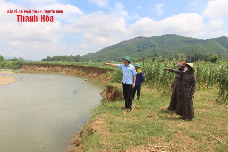 Sạt lở nghiêm trọng bờ sông Âm