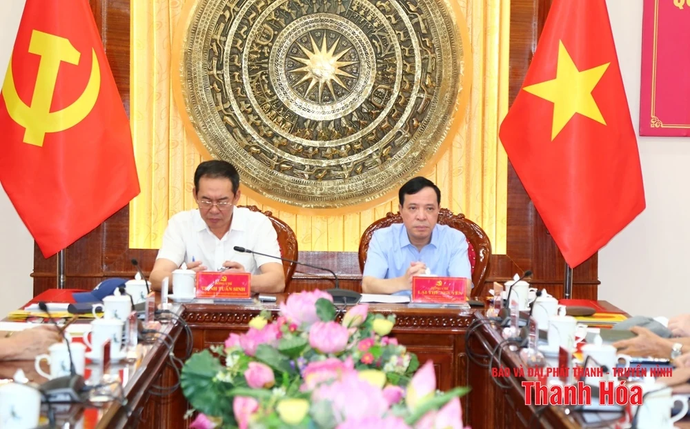 Các đồng chí nguyên lãnh đạo tỉnh góp ý vào dự thảo Báo cáo chính trị trình Đại hội Đảng bộ tỉnh lần thứ XX, nhiệm kỳ 2025-2030