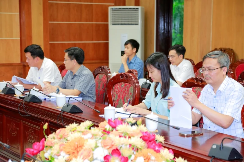 Đẩy nhanh giải phóng mặt bằng, bố trí tái định cư trong triển khai đường sắt tốc độ cao