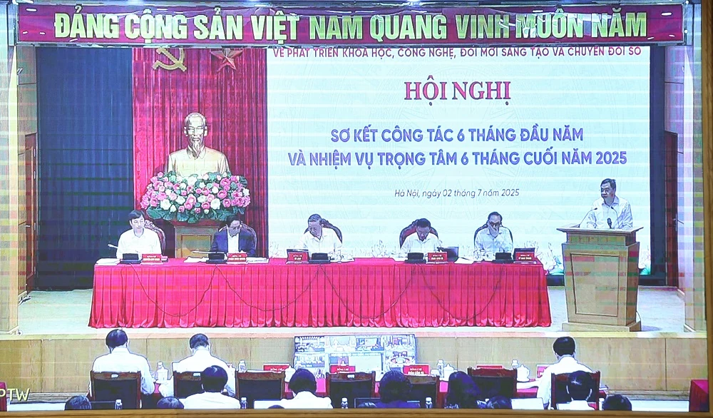 Ban Chỉ đạo Trung ương về phát triển khoa học, công nghệ, đổi mới sáng tạo và chuyển đổi số đánh giá kết quả thực hiện 6 tháng đầu năm 2025