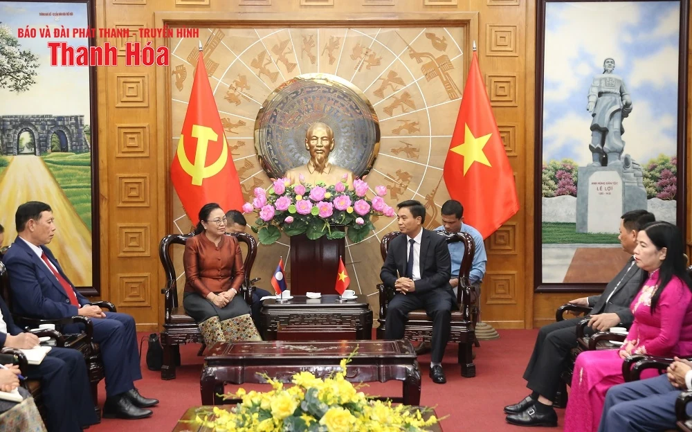 Bí thư Tỉnh ủy Nguyễn Doãn Anh tiếp xã giao Đại sứ đặc mệnh toàn quyền nước CHDCND Lào