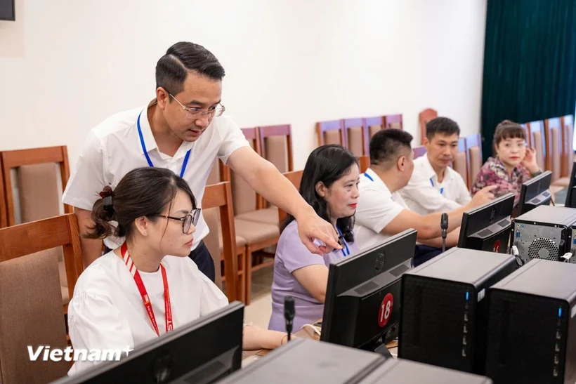 Không làm lại thủ tục tiếp nhận, bổ nhiệm công chức cấp xã mới nếu đủ điều kiện