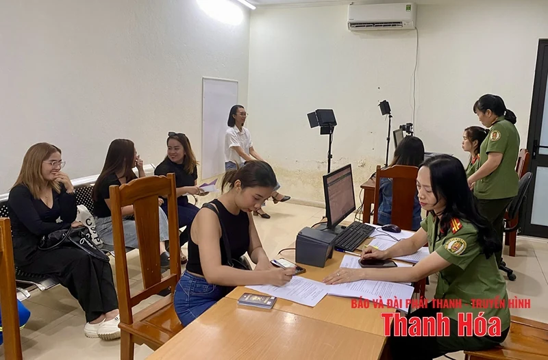 Cấp định danh điện tử mức độ 2 cho người nước ngoài: Bước tiến mới trong cải cách hành chính