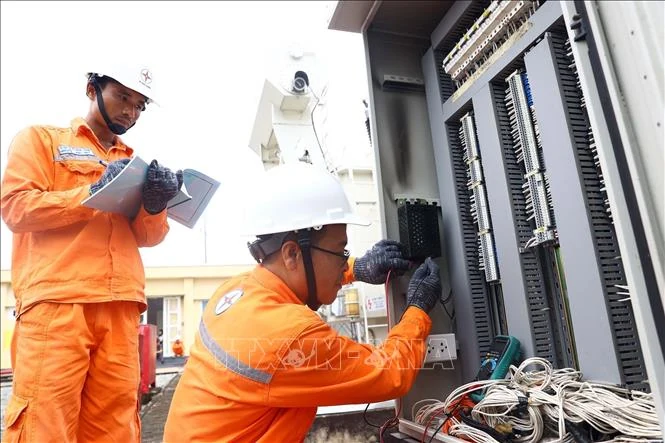 EVN yêu cầu điện lực các cấp trực tiếp giải đáp về hóa đơn tăng bất thường