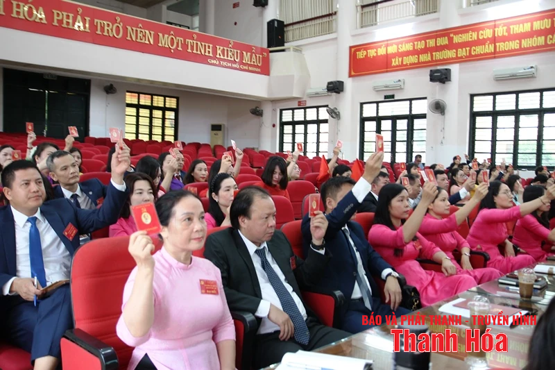 Nâng cao năng lực lãnh đạo và sức chiến đấu của Đảng bộ, phấn đấu trở thành trường kiểu mẫu trước năm 2030