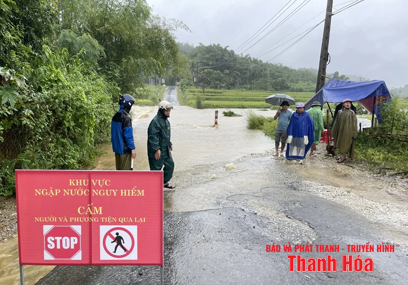 Bảo đảm an toàn giao thông trong mùa mưa bão