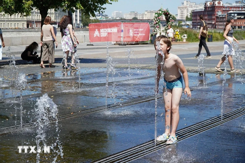Nắng nóng kỷ lục quét qua Nga, nhiệt độ có nơi vượt 40 độ C