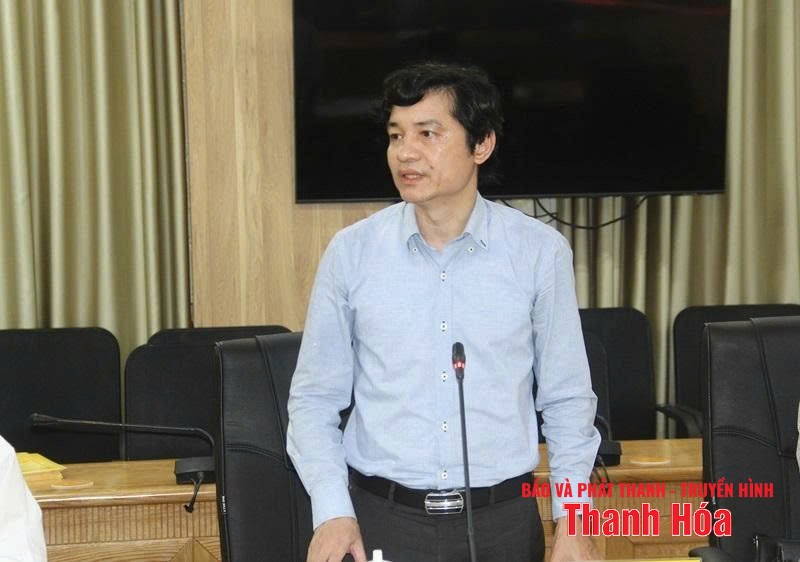 Giám sát công tác tuyển dụng, sử dụng và quản lý cán bộ lãnh đạo, giáo viên