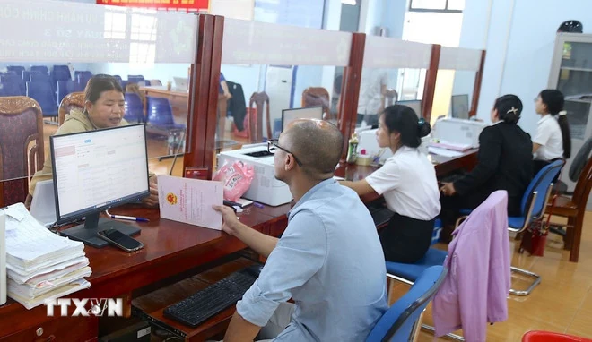 Nghị quyết phiên họp Chính phủ tháng 6 và Hội nghị trực tuyến Chính phủ với địa phương