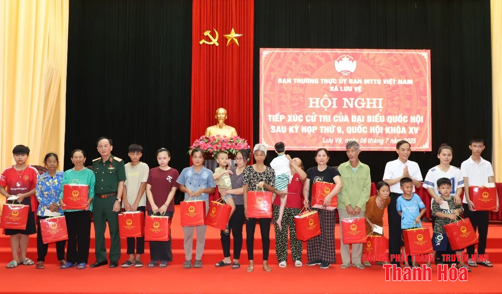 Cử tri xã Lưu Vệ đánh giá cao kết quả Kỳ họp thứ 9, Quốc hội khóa XV