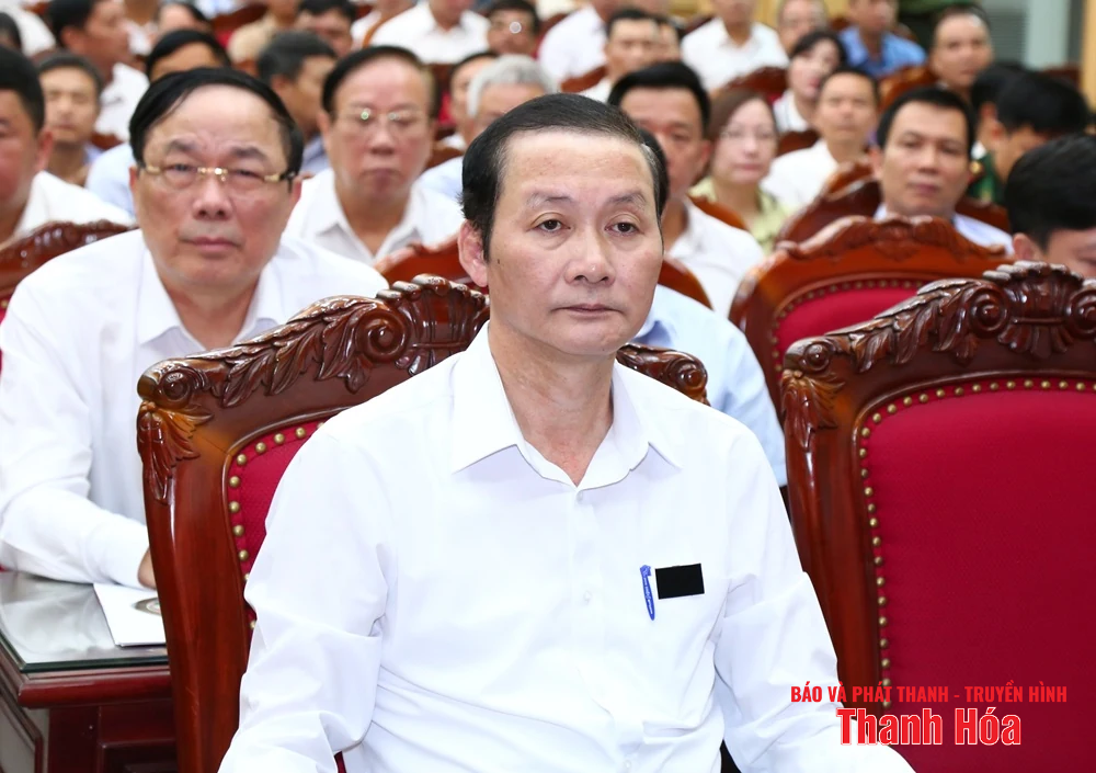 Đối thoại, lắng nghe ý kiến của các doanh nghiệp về công tác bảo đảm an ninh trật tự