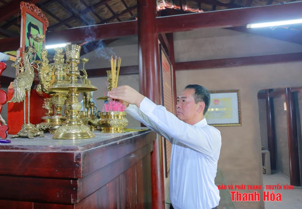 Phó Bí thư Tỉnh ủy, Chủ tịch Ủy ban MTTQ tỉnh Trịnh Tuấn Sinh viếng các nghĩa trang liệt sỹ tỉnh Tây Ninh