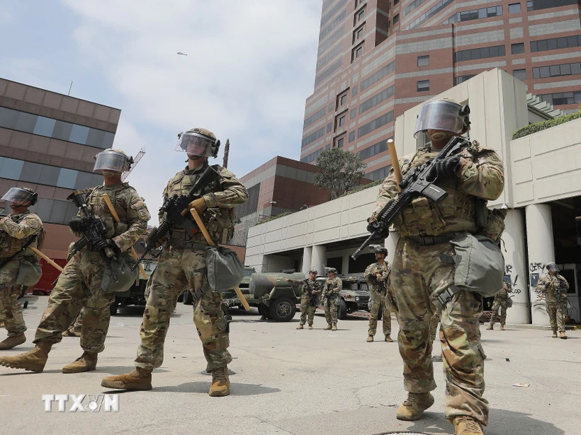 Hỗn loạn lắng dịu ở Los Angeles, quân đội Mỹ rút 2.000 lính Vệ binh Quốc gia