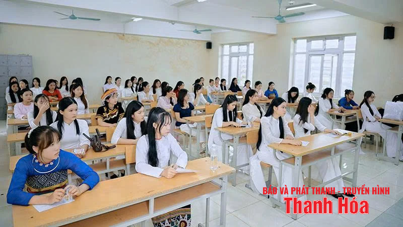 Đa dạng tổ hợp xét tuyển đại học, cao đẳng năm 2025