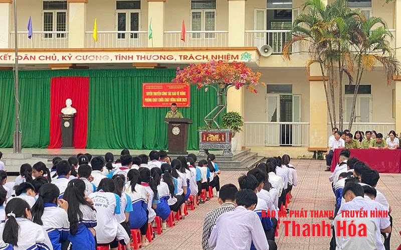 Nâng cao ý thức và trách nhiệm của người dân về phòng, chống cháy rừng