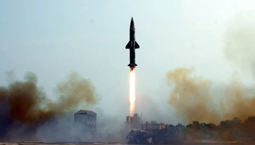 Ấn Độ thử nghiệm thành công hai loại tên lửa mang đầu đạn hạt nhân