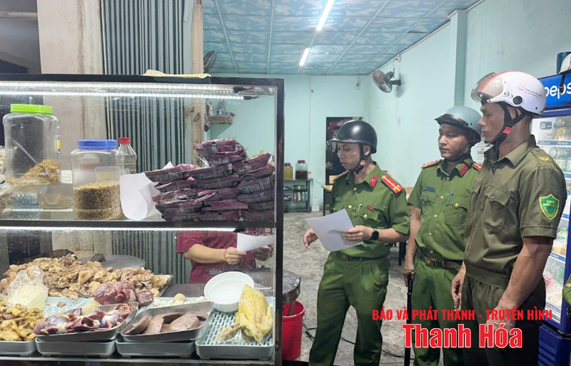 Công an phường Đông Quang tuần tra đêm bảo vệ bình yên cho Nhân dân