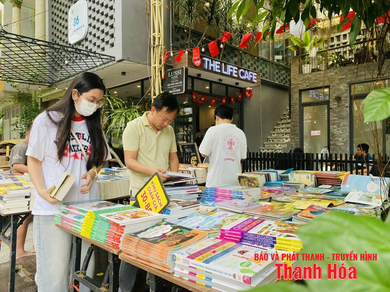 Lan tỏa văn hóa đọc ở “Hội sách kí lô”