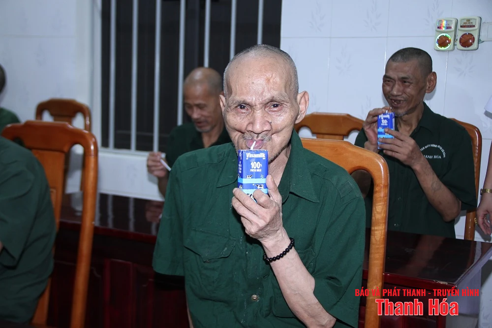 Vinamilk tri ân người có công tại Trung tâm chăm sóc, nuôi dưỡng người có công Thanh Hóa