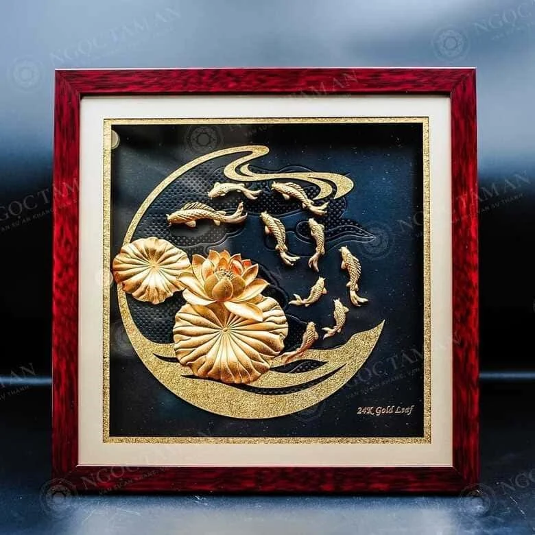 Bí quyết chọn mua tranh hoa sen mạ vàng giàu ý nghĩa, hợp phong thủy