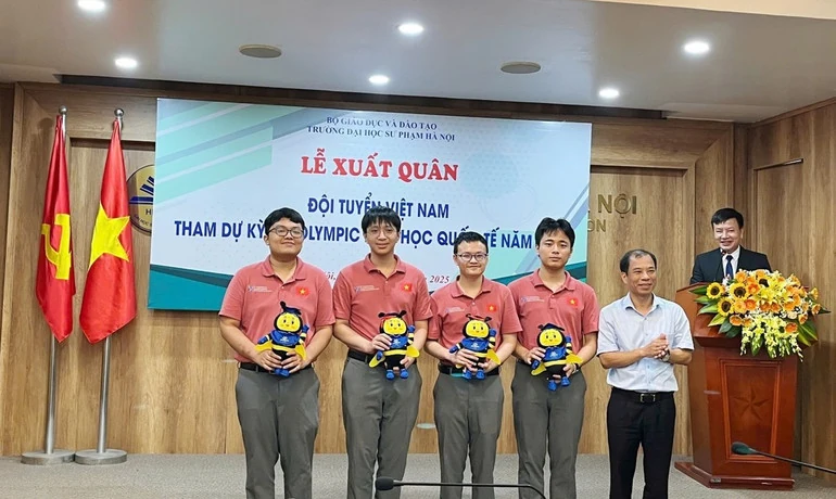 Học sinh Việt Nam xuất sắc đạt 4 Huy chương Vàng Olympic Hóa học quốc tế năm 2025