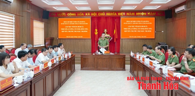 Giám đốc Công an tỉnh làm việc với Ban Thường vụ Đảng ủy 8 xã