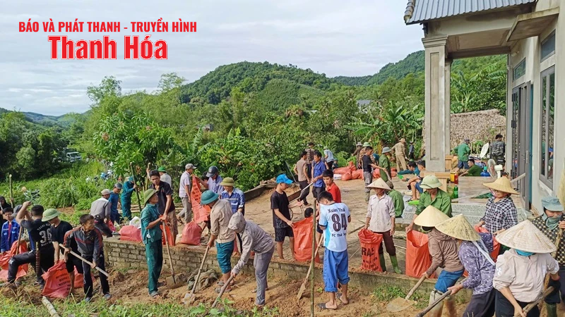 Các cấp Hội LHPN tích cực tham gia khắc phục hậu quả sau mưa bão