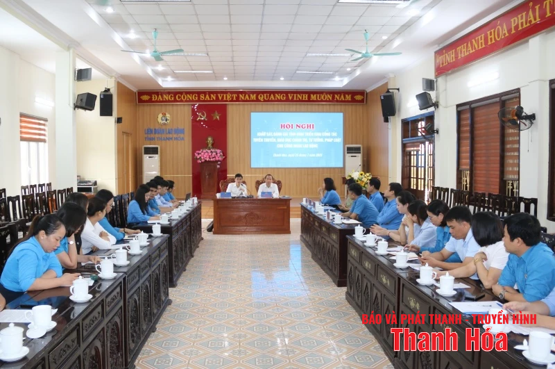 Khảo sát tình hình triển khai công tác tuyên truyền, giáo dục chính trị, tư tưởng, pháp luật cho công nhân lao động