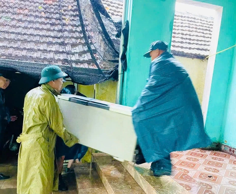 Nhiều hộ dân bị ngập lụt do mưa lũ