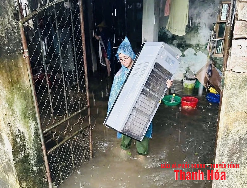 Nhiều hộ dân bị ngập lụt do mưa lũ